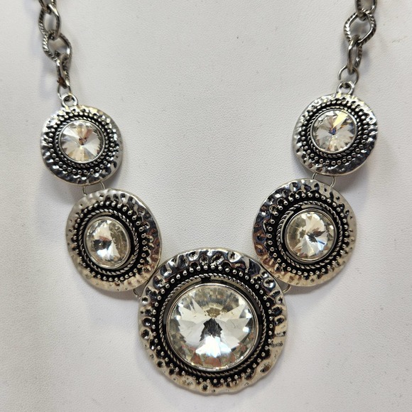 Hammered Medallion Rhinestone Silver Tone Chain Necklace Statement Jewelry - Picture 2 of 6